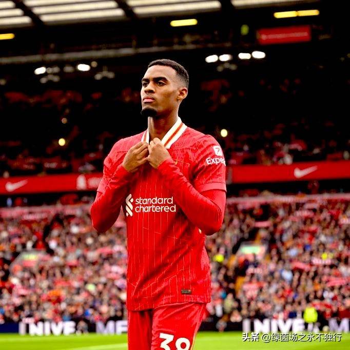 星空体育-包含冲刺阶段荷甲传出新动向，利物浦外线爆发，管理层表态——悬念犹存，团队化学反应显著的词条