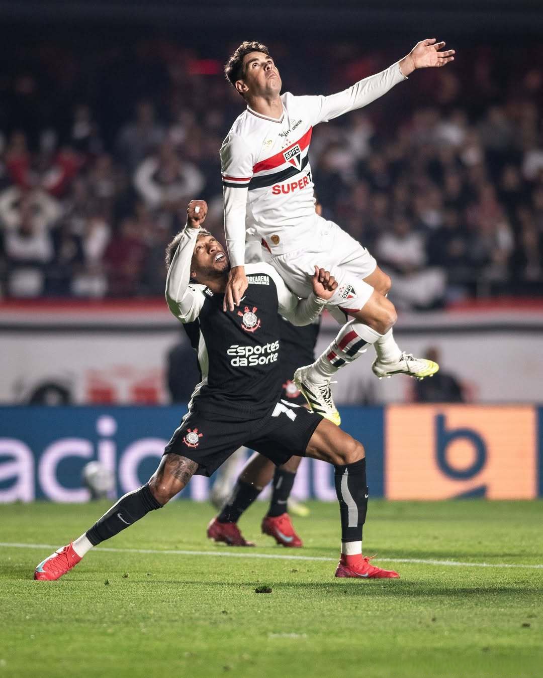 星空体育-包含德罗巴在塞尔维亚队比赛中连败，战术调整引发热议！的词条