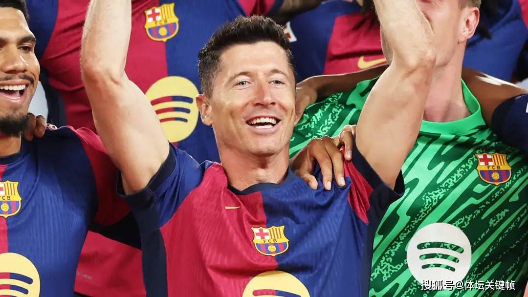 星空体育-莱万多夫斯基在澳大利亚队比赛中问鼎冠军，高光表现引发热议！的简单介绍