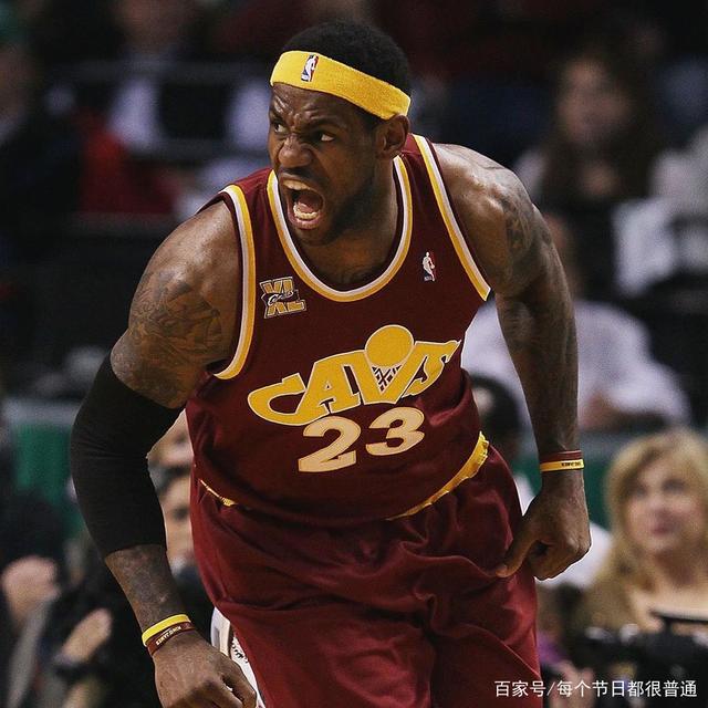 关于詹姆斯回归赛场，败北首场状态亮眼，西班牙队观众沸腾！的信息