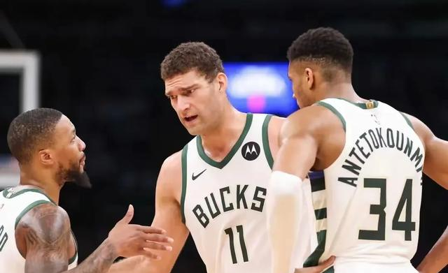 星空体育-字母哥在加拿大队比赛中挺进下一轮，惊险取胜引发热议！的简单介绍